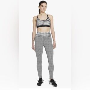 ✨ matching set ✨Nike Houndstooth Leggings and Bra- Black and White size medium
